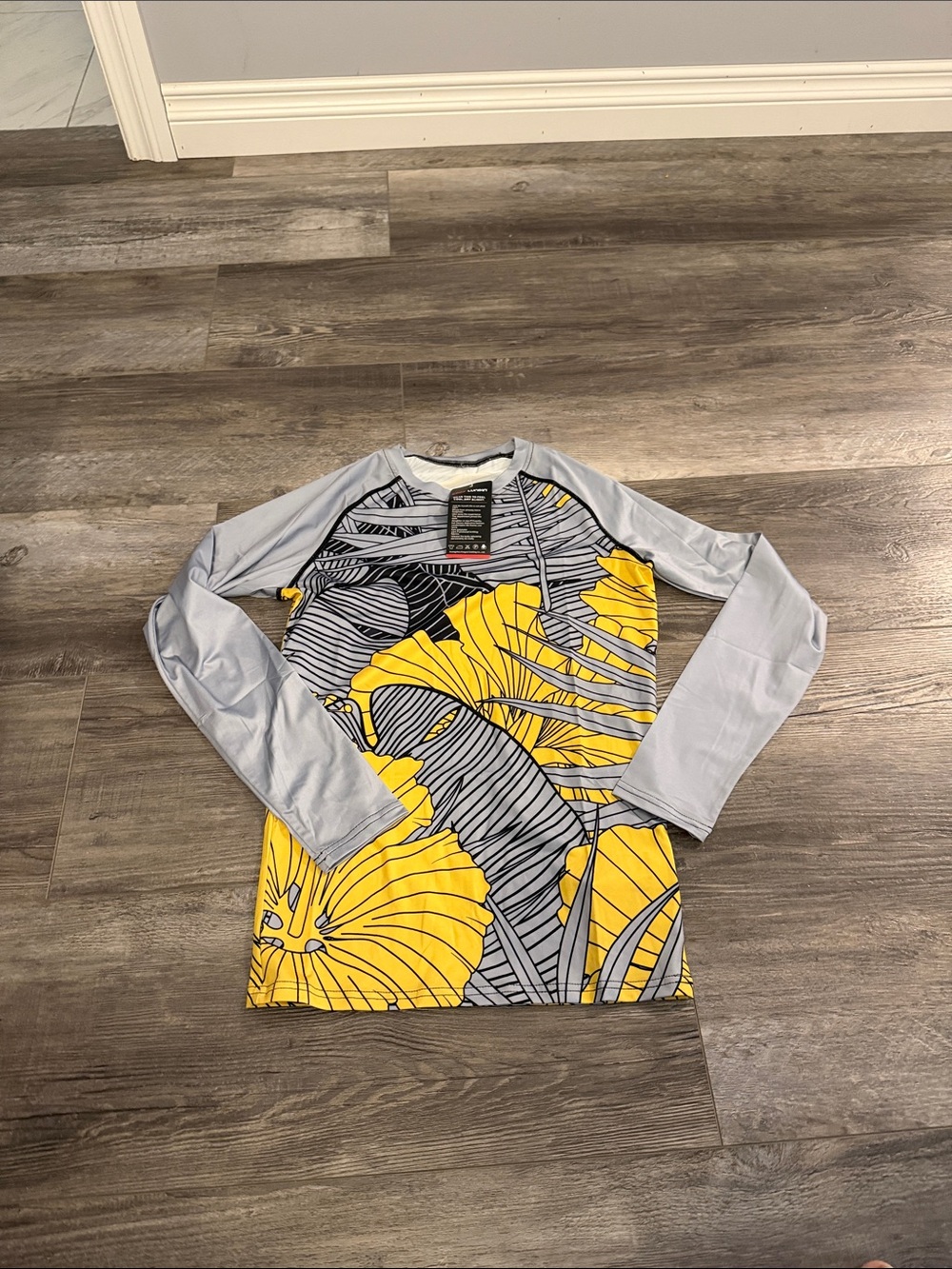 Cody Lundin Long Sleeve Floral Rash Guard in Yellow & Light Gray